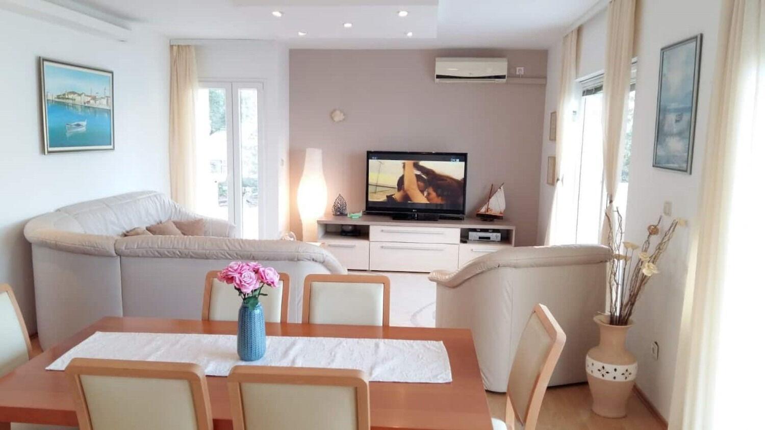 Apartman The View - Close To The & Parking Trogir